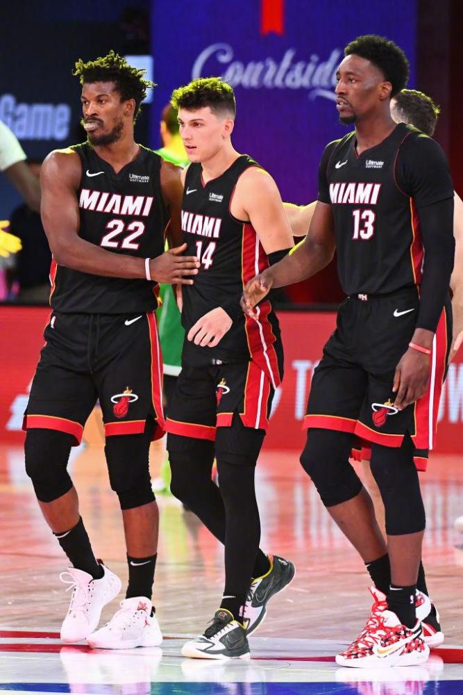 爱好者的目 爱好者的目